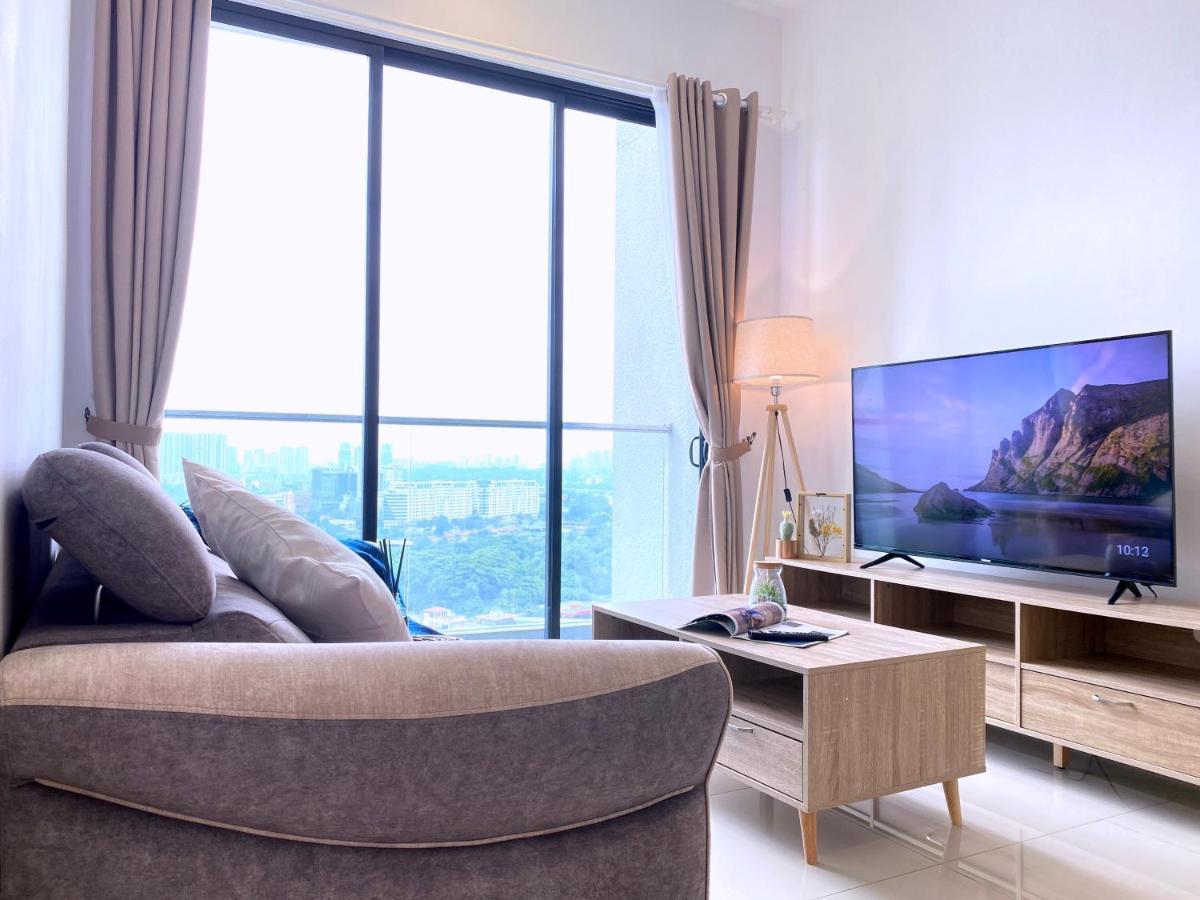 Apartment Lavile Near Sunway Velocity And Mrt Maluri By Iconique *